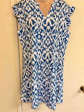 Made with love Blue and White Ikat Print Sleeveless Shift Dress size medium